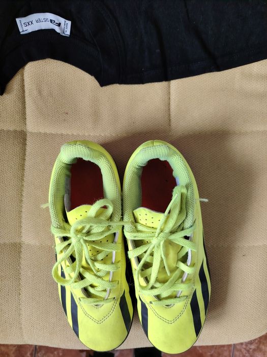 Adidași fotbal Adidas, nu Nike