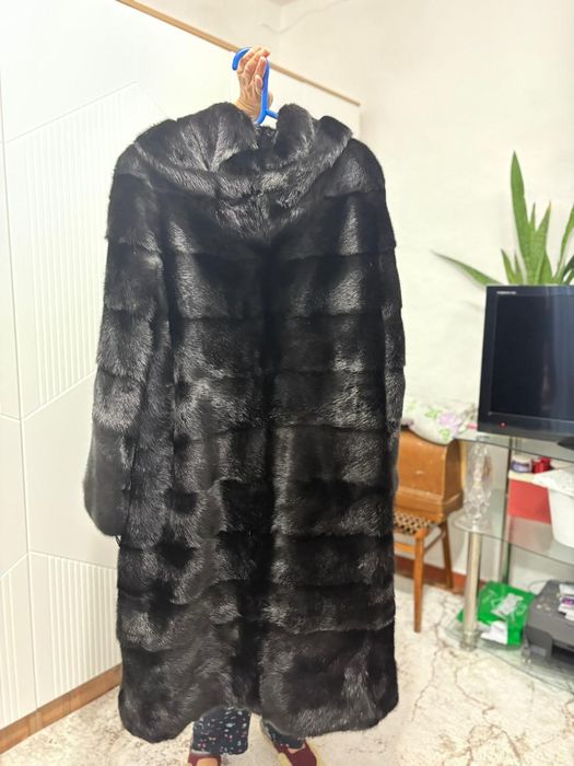 Норковая шуба в черном цвете