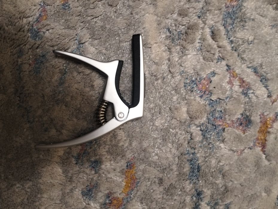 Гитара YAMAHA с комлектами