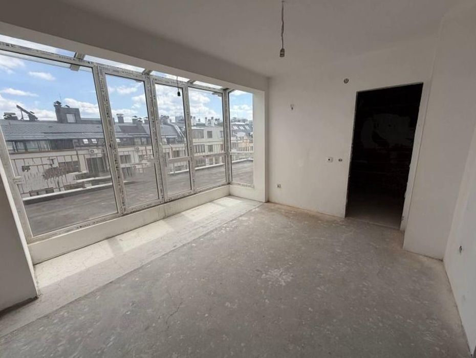 Продава се Четиристаен апартамент в София, Център - 197 кв.м за 1398 €/кв.м - Снимка #2