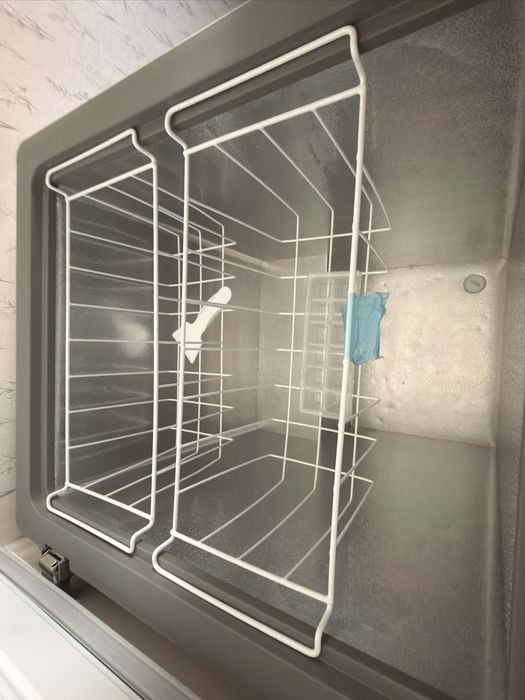 Морозильник, морозильная камера Midea