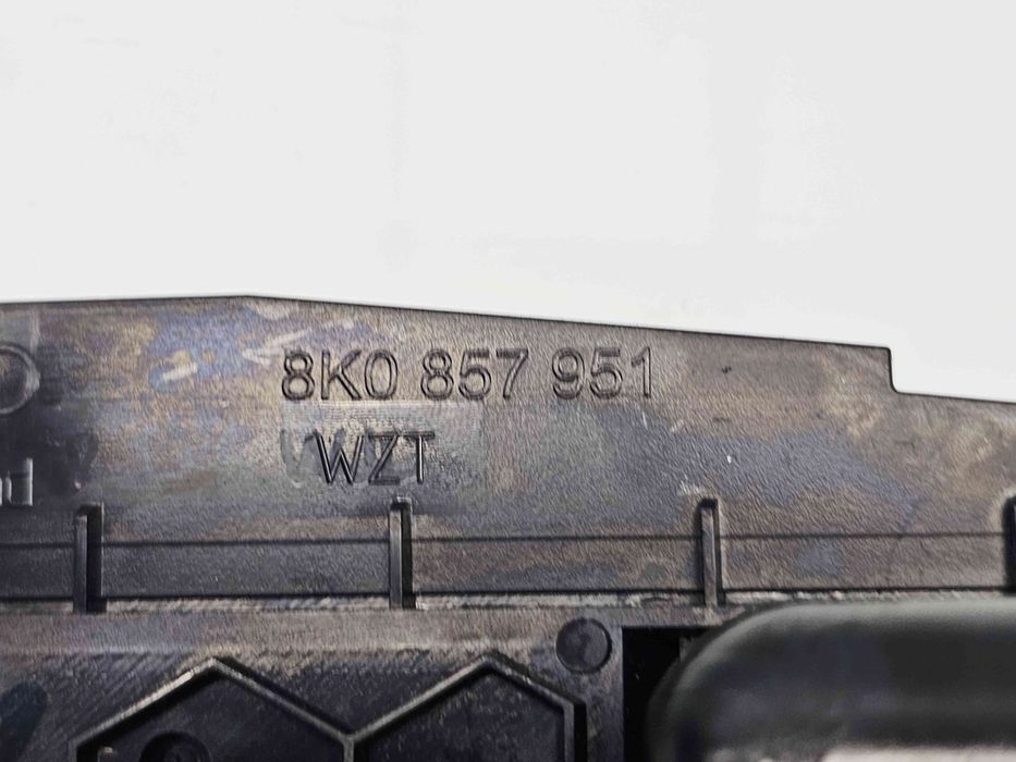 Scrumiera Audi A4 (8K2, B8.5) Facelift [Fabr 2008-2015] 8K0857951