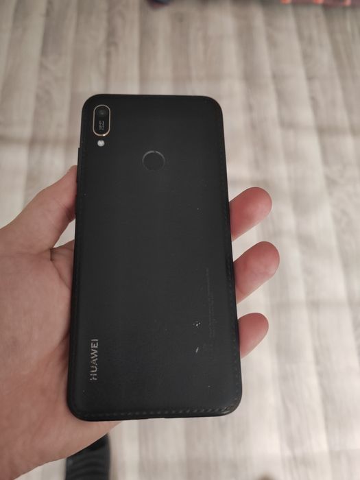 Продам телефон Huawei p20 lite