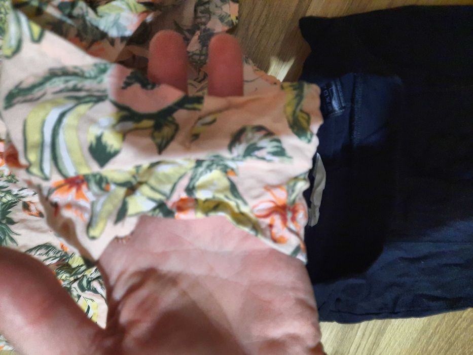 Lot 134 cm  fete haine  tricou