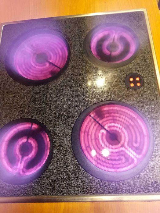 Печка за вграждане с керамичен плот