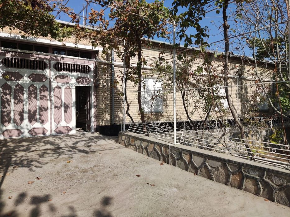 Buxoro vil Vobkent tum Soʻfidehqon qishlogʻidagi  hovli sotiladi.