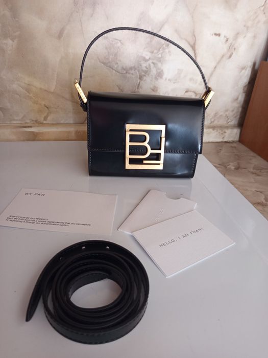 Нова дамска чанта by far