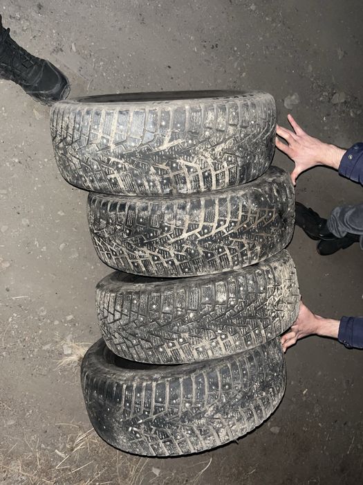 Продам резину на R16