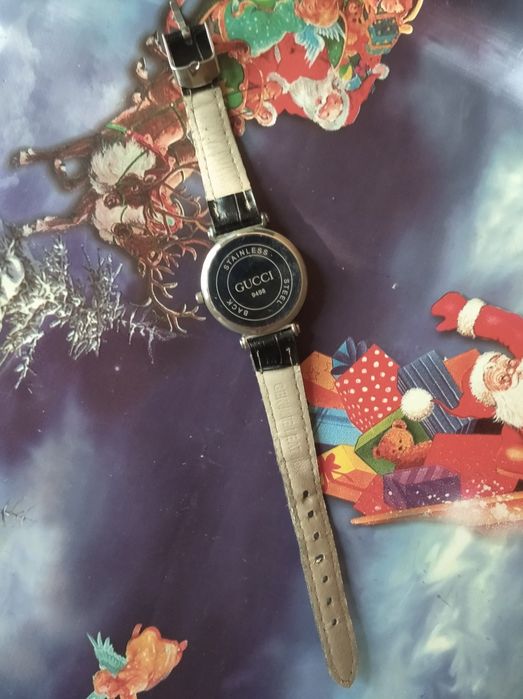 Часы женские Gucci