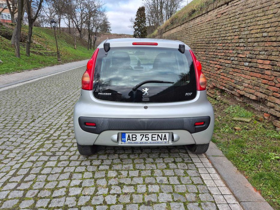 Peugeot 107 2011 de vânzare. Preț 2500 euro negociabil