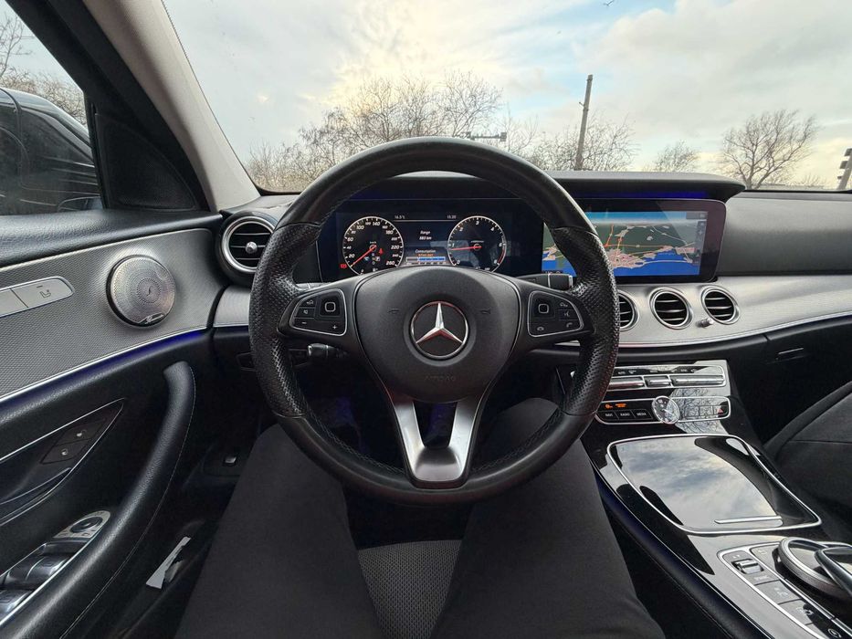 Mercedes E Class Avantgarde Tableta Camere 360 Iluminat Carplay