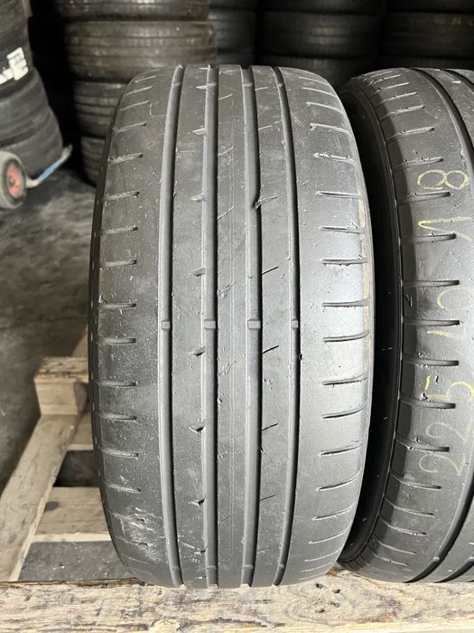 2 anvelope vara 225/40/18 , GoodYear , RunFlat !