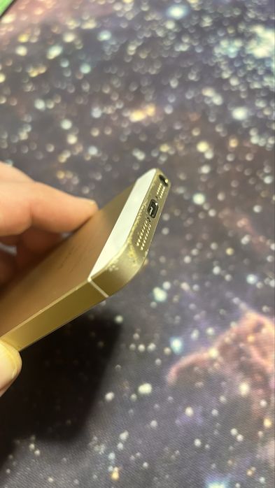 iPhone SE 2016, 64GB, 73% Батерия