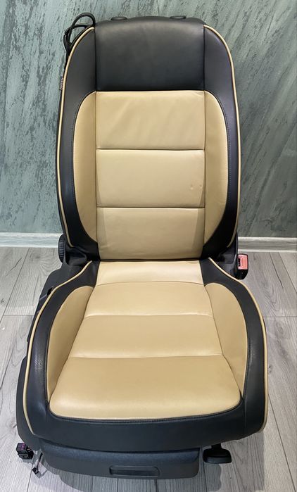 Retapițare Scaune Auto | Recondiționare Piele Originală | Reparații Tapițerie Auto