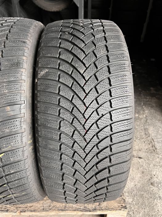 2 anvelope iarna 225/40/19 , Bridgestone , DOT 2023 , 6.4 mm