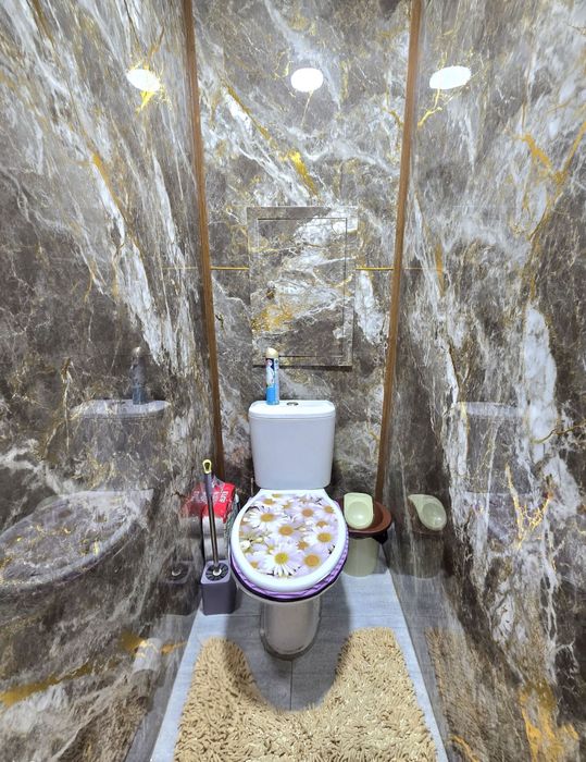 Ахмад-Югнакий Продается квартира 2/1/5 балкон 2х6