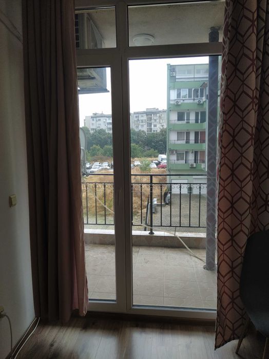 Продава се Едностаен апартамент в Бургас, Братя Миладинови - 40 кв.м за 2000 €/кв.м - Снимка #3