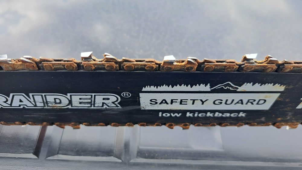 Акумулаторен трион Raider