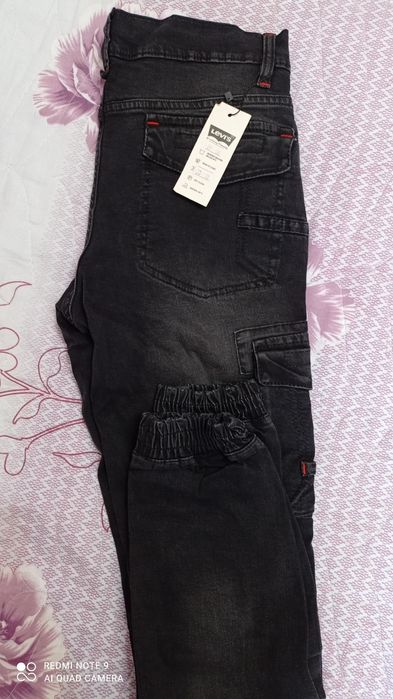 Джинсы новые 33 и 34 размер.Цена за одни