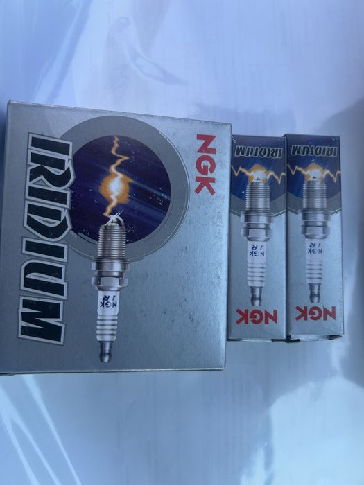 Ngk iridium свечи новые оригинал