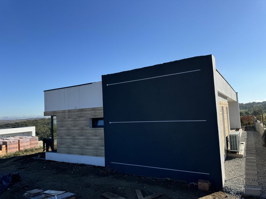 Vand casa noua Oradea, model mediteranean, 700 mp, 5 min de spital judetean, view paduri, aer curat , liniste, pompa caldura incalzire si racire