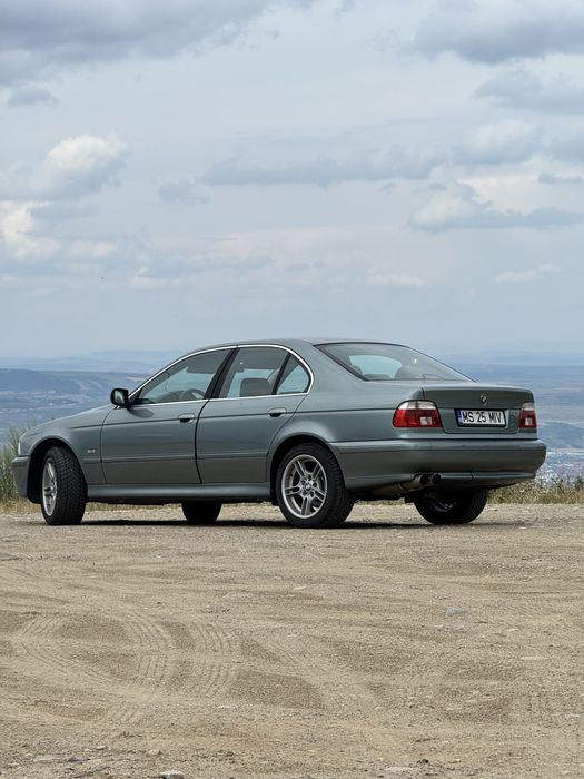 BMW Seria 5 E39 520i Manual 2001 Albastru