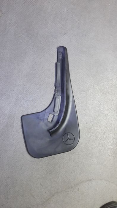 Брызговики на Mercedes Benz E class w124