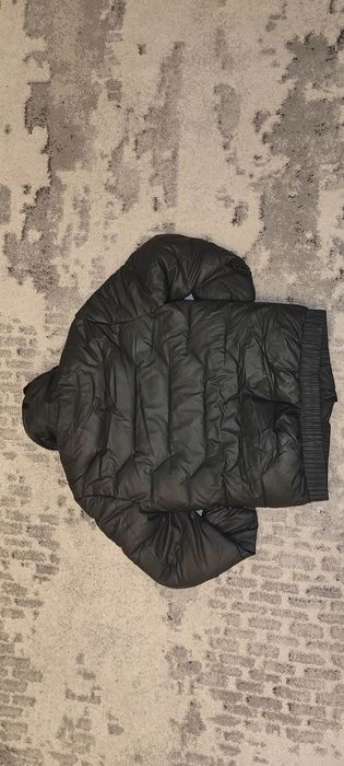 Qishki zamonaviy kurtka. Шикарная куртка, зимняя.