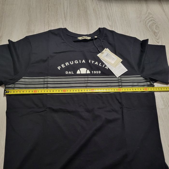Tricou Ellesse, mărime L, nou, cu etichetă