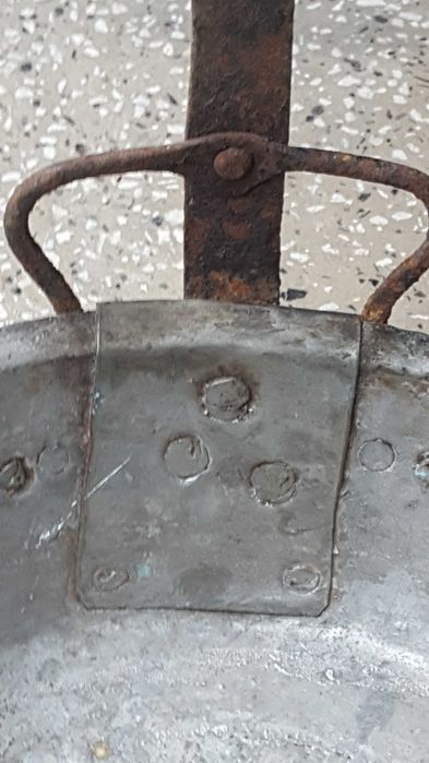 Стар калайдисан меден тиган