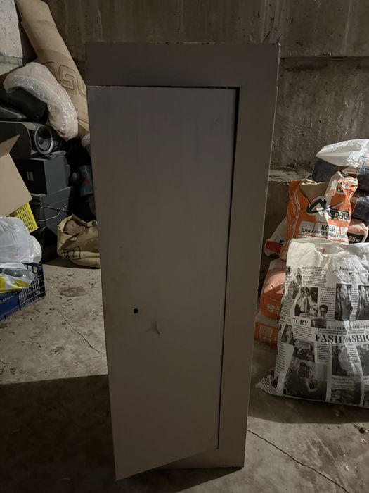 Сейф металлический для хранения вещей