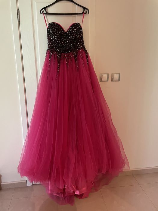 Бална рокля с камъни Swarovski и пайети