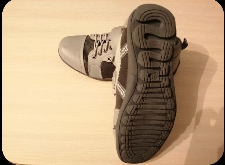 Туфли новые детские