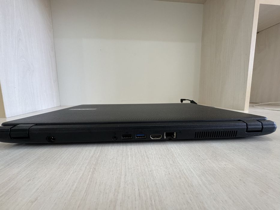 Ноутбук сатылады срочно!