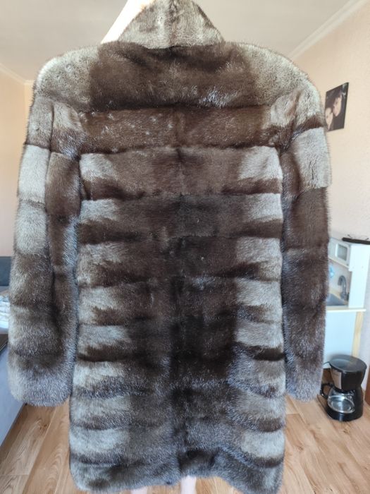 Шуба норковая ..