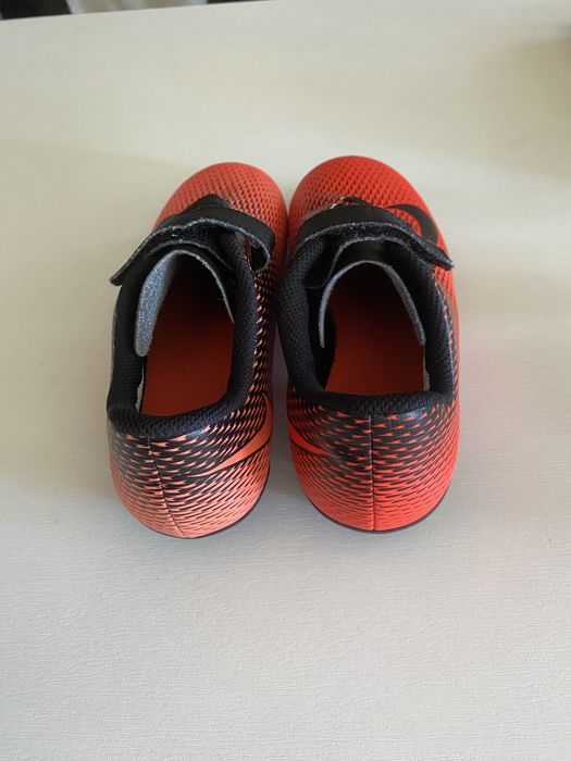 Nike бутонки за футбол