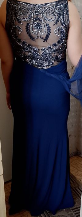 Абитуриентски рокли