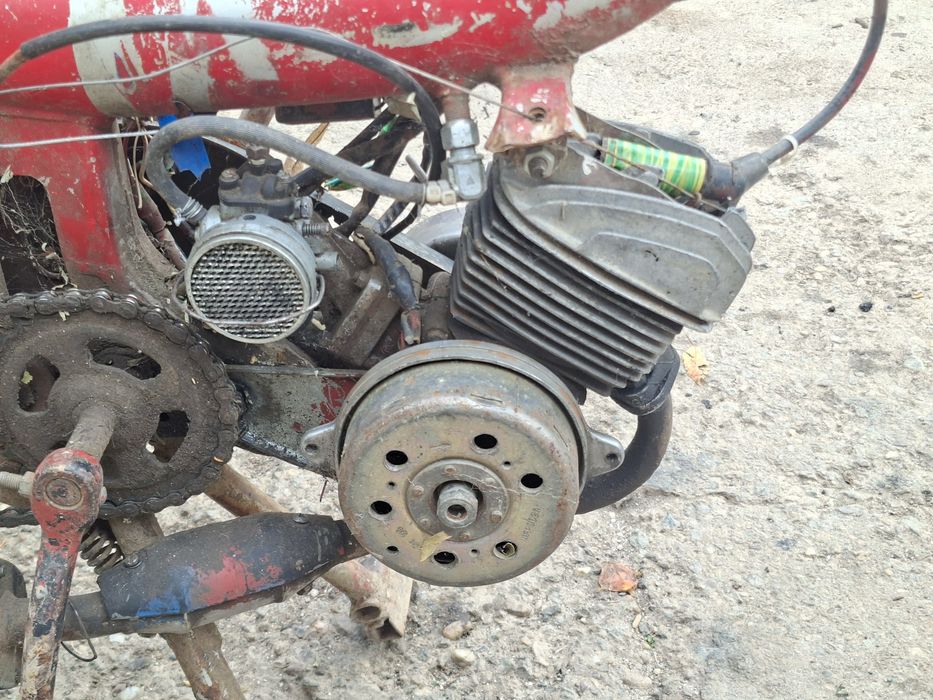 vând moped cu pedale