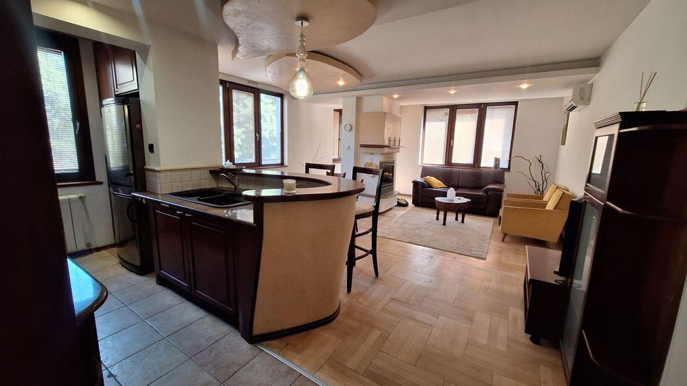 Дава се под наем Четиристаен апартамент в София, Лозенец - 101 кв.м за 1070 € - Снимка #3