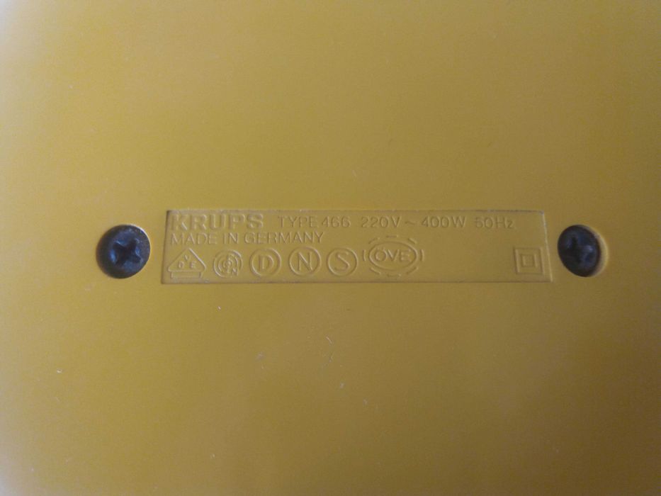 Корекомски сешоар KRUPS!