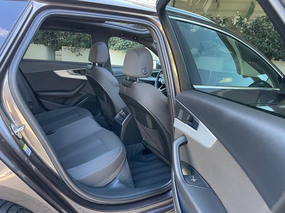 AUDI A4 2.0TDI 150CP Automat 2017/09 EURO-6 *Panoramic-Ceasuri FULL Plasma-Faruri Matrix-Semnalizari dinamice-ACC Distronic Plus-Stare Impecabila*TOP