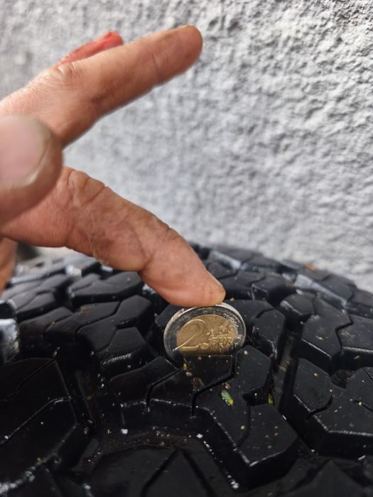 Maxxis 205/80/16