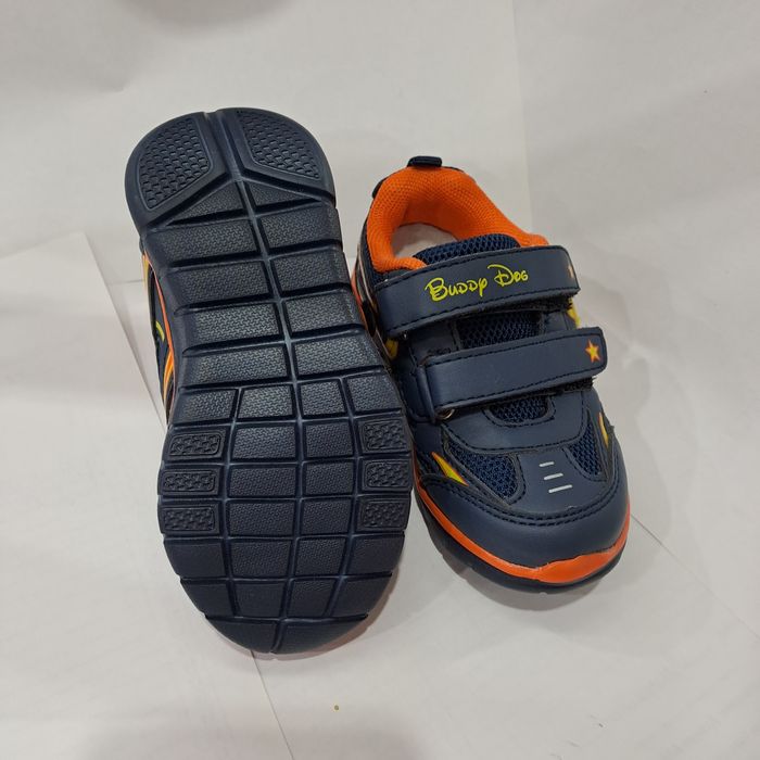 Новые кроссовки на мальчика