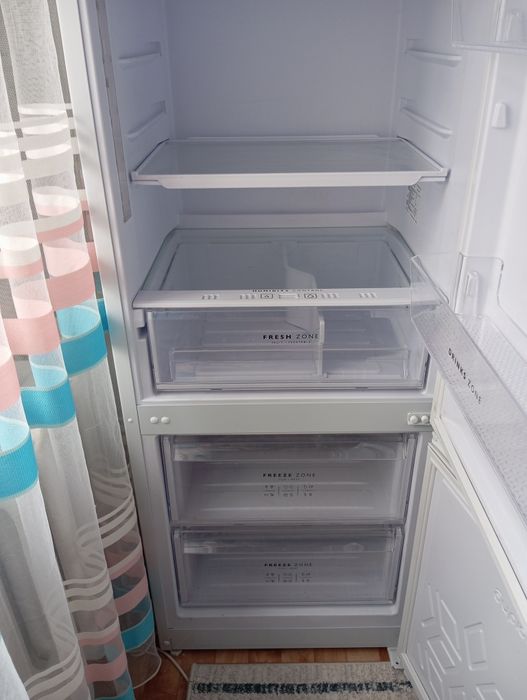 Продается новый холодильник