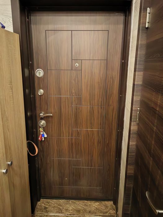 Продава се Тристаен апартамент в Добрич, Дружба 2 - 81 кв.м за 1039 €/кв.м - Снимка #3