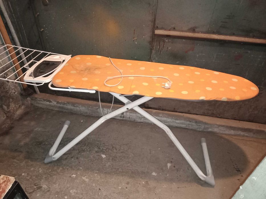 masa pentru calcat mare cu priza