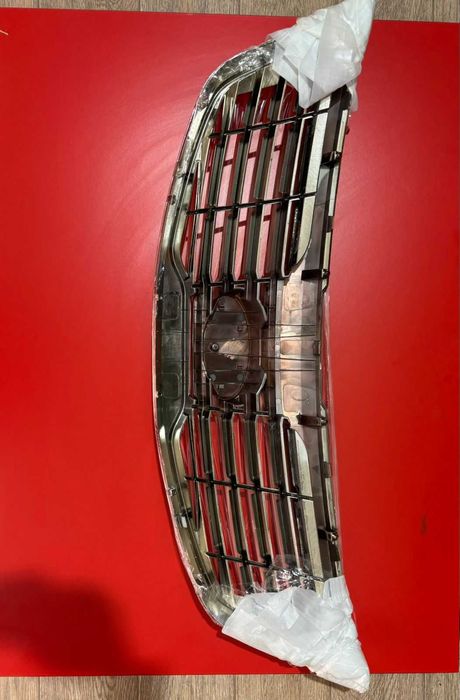 Решетка радиатора KIA SPORTAGE 2011-