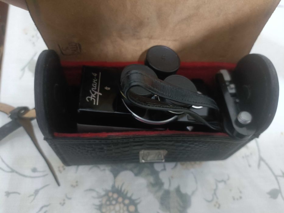 Продам фотоаппарат Зоркий и кинокамера Экран-4