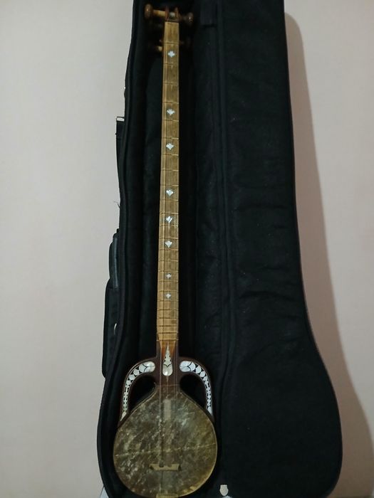 Rubob zakaznoy musiqa asbob i