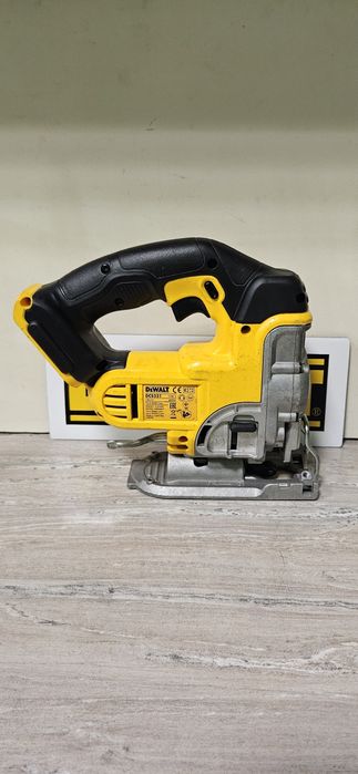 Dewalt Зеге DCS331 18V.